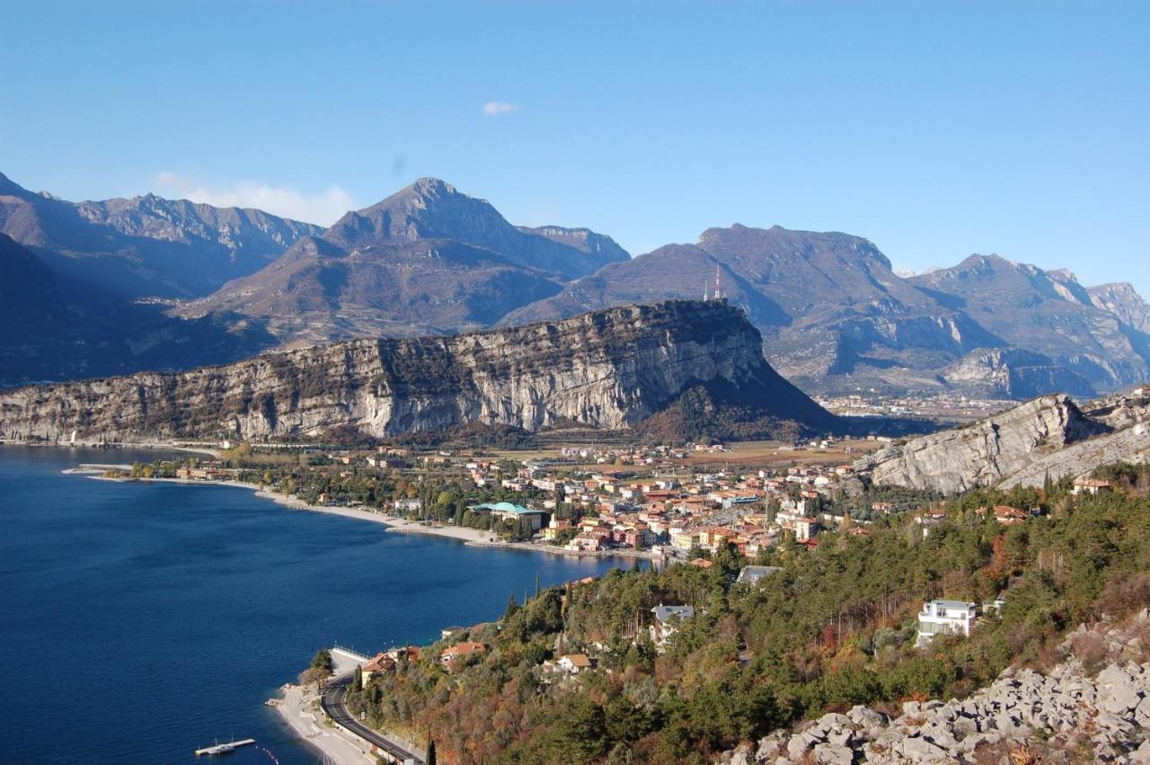 Casa Zanoni Apartment Torbole Sul Garda Bagian luar foto