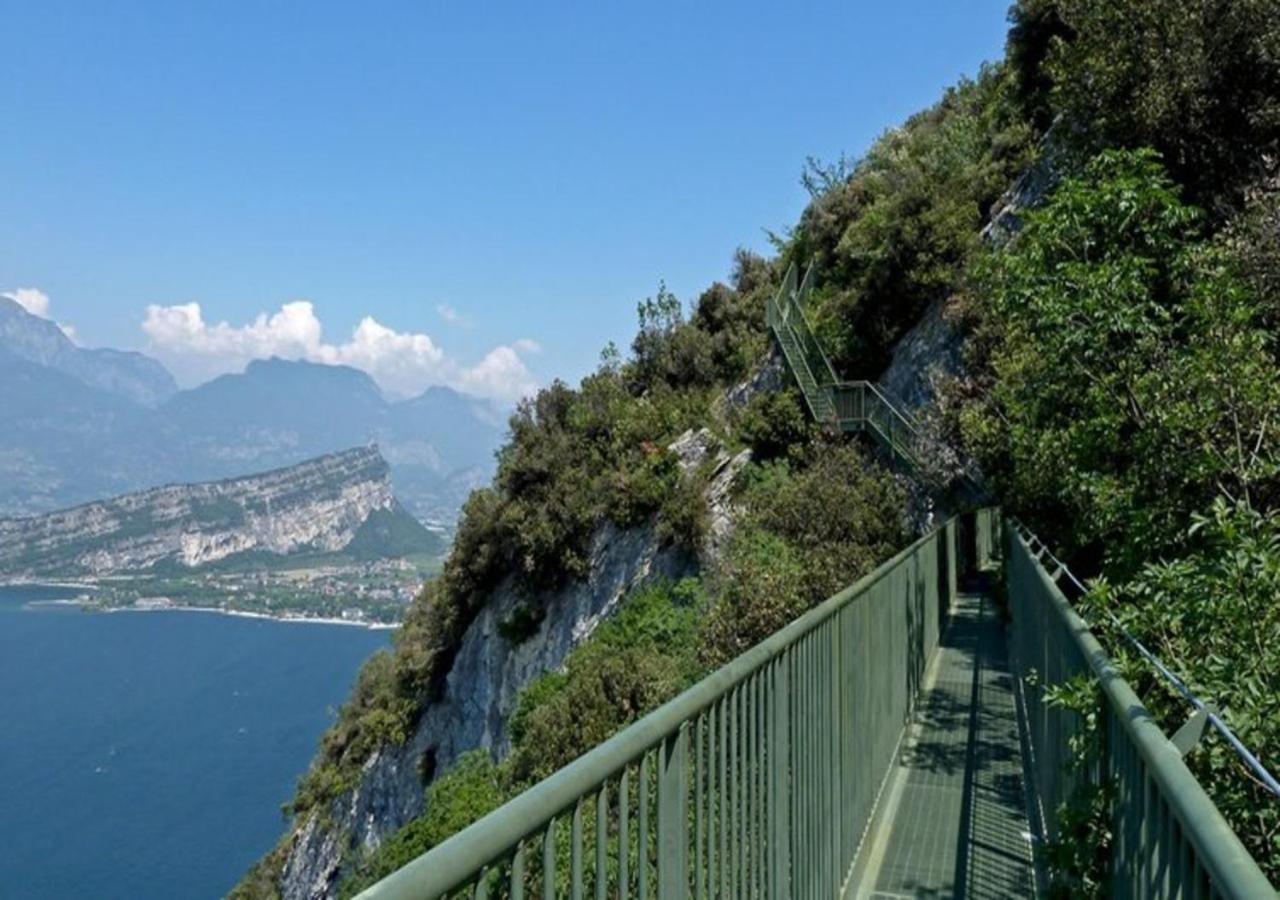 Casa Zanoni Apartment Torbole Sul Garda Bagian luar foto